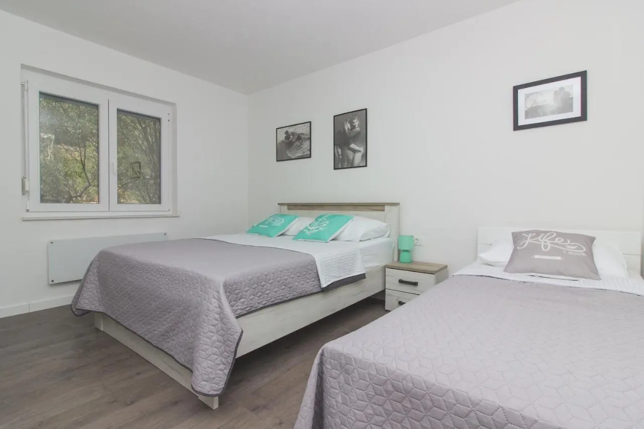 Sunny Apartment Stella Rava Croatia